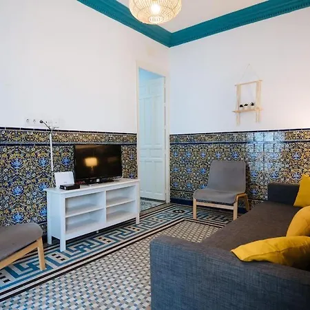 Andalusian Flavour In Heart Of * 4'giralda * Seville